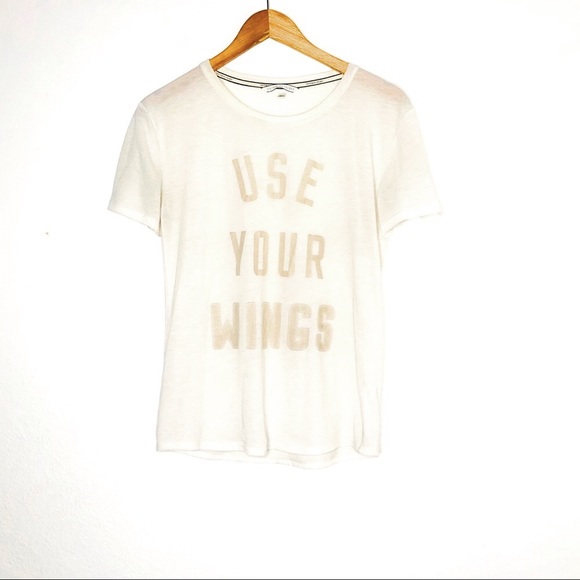 Victoria Secret Tshirt Quote “Use your wings” - Picture 1 of 2